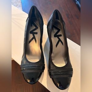 Anne Klein Sport Patent Accent Black Pumps Size 9